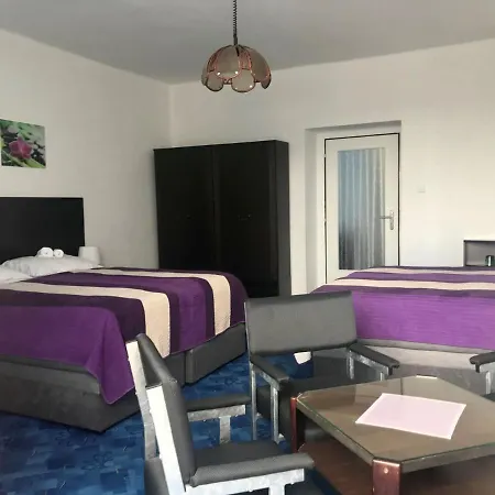 فندق Bila Ruze ستراكونيتسه