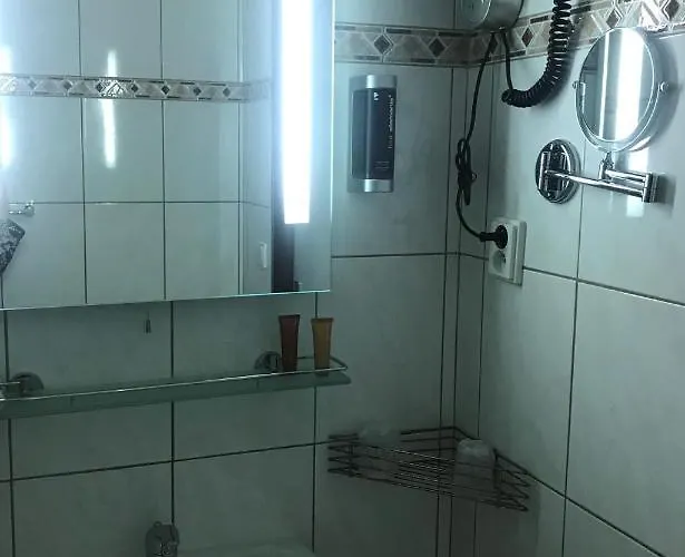 Hotell Bila Ruze 3*