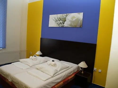Hotell Bila Ruze 3*